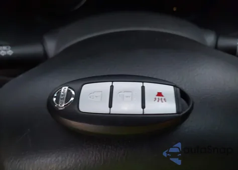 2014 Nissan Pathfinder Sv z USA, uszkodzony, nr VIN 5N1AR2MM4EC692302